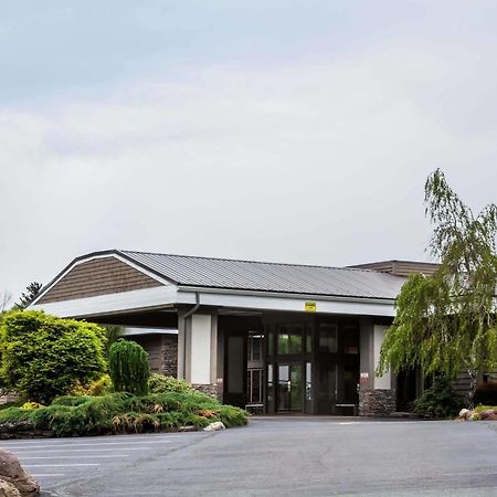 Ramada By Wyndham Rock Hill At Sullivan Center Extérieur photo
