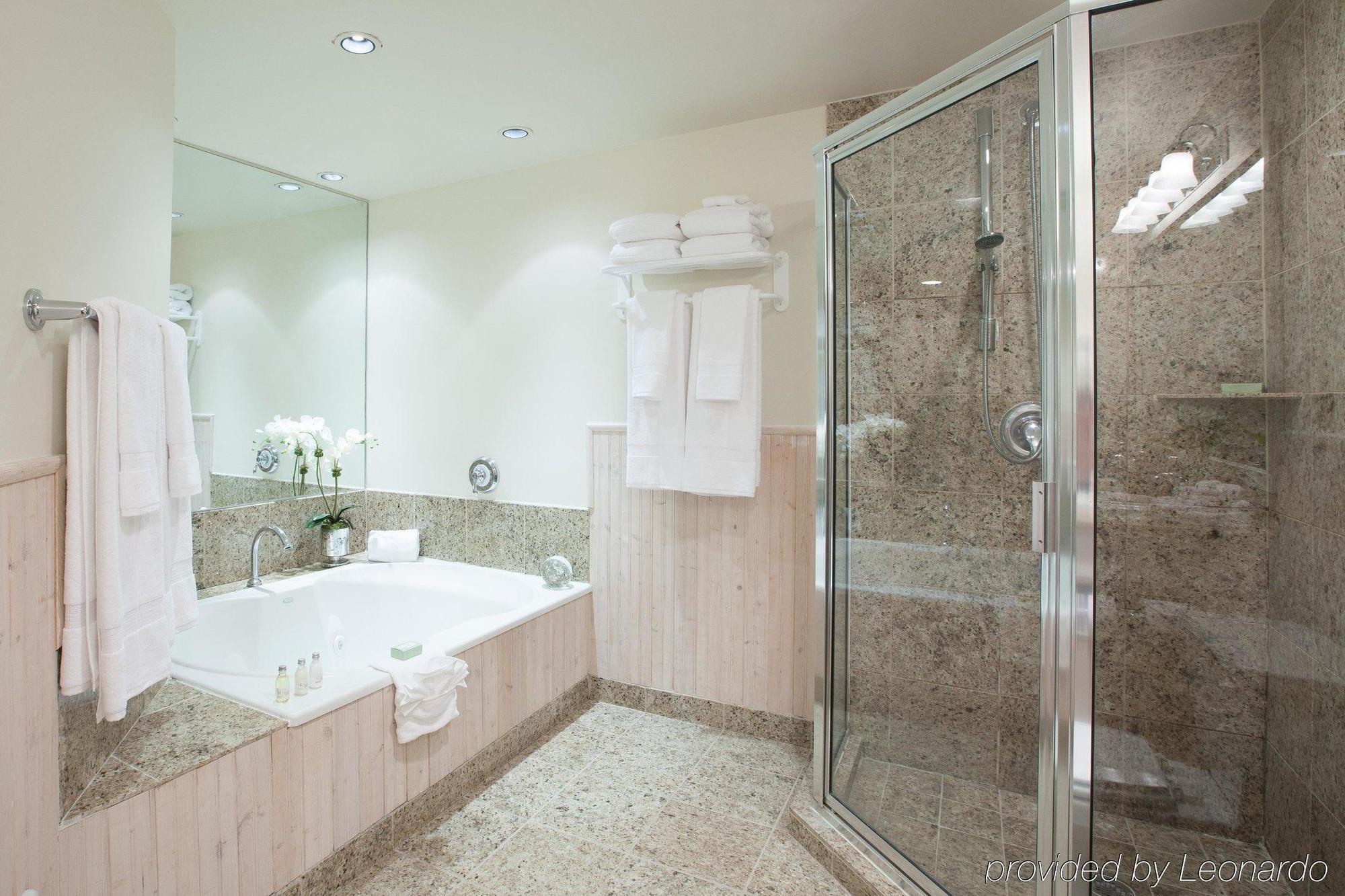 Ramada By Wyndham Rock Hill At Sullivan Center Extérieur photo