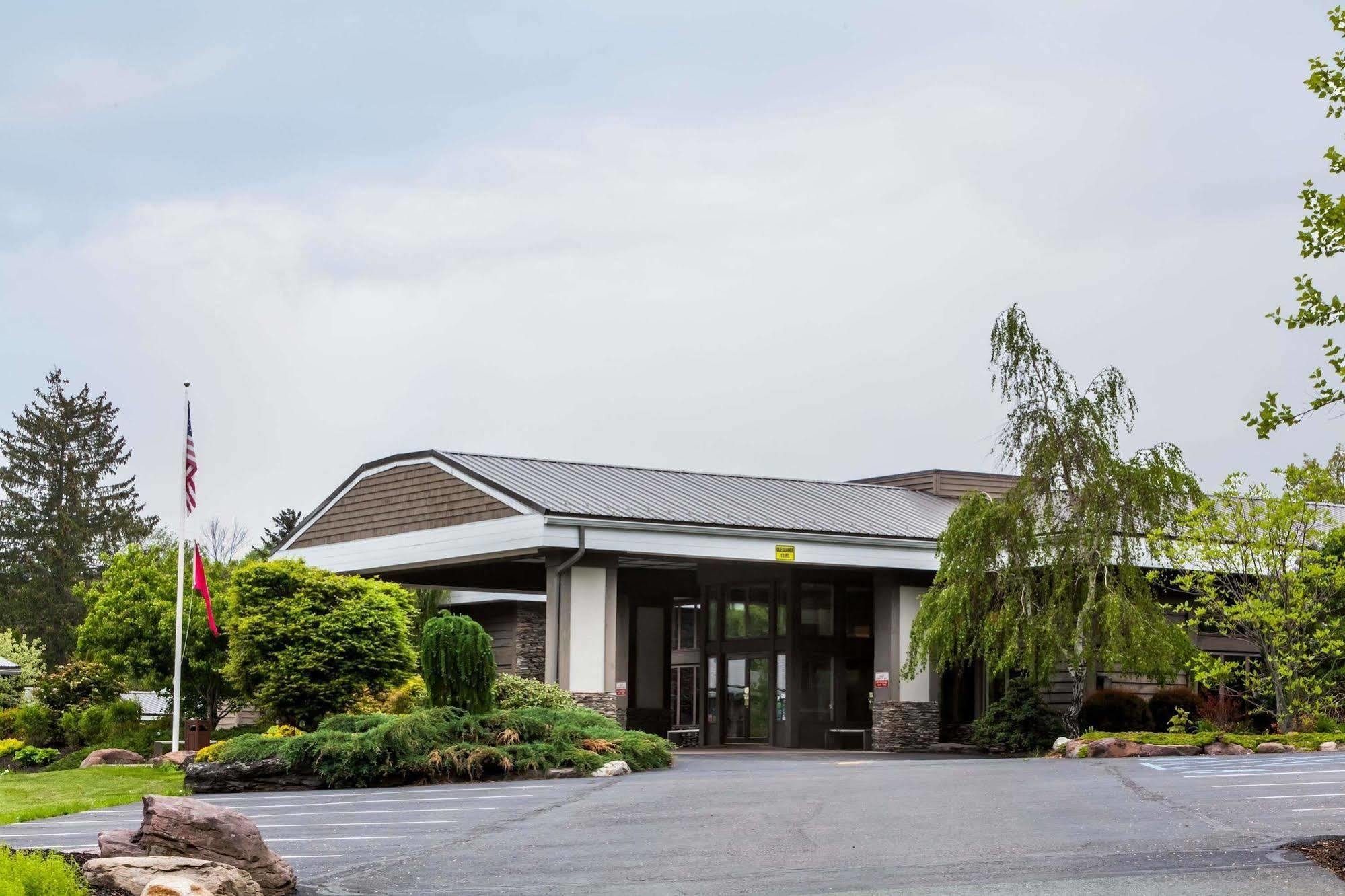 Ramada By Wyndham Rock Hill At Sullivan Center Extérieur photo