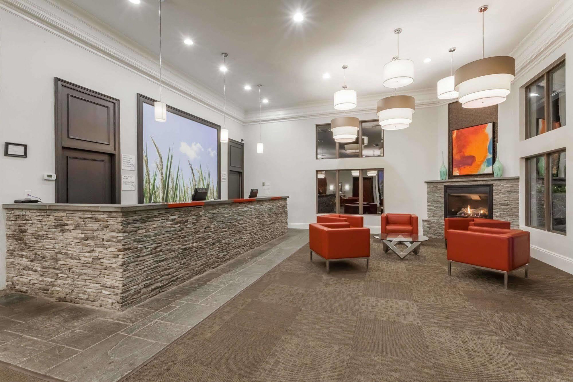Ramada By Wyndham Rock Hill At Sullivan Center Extérieur photo