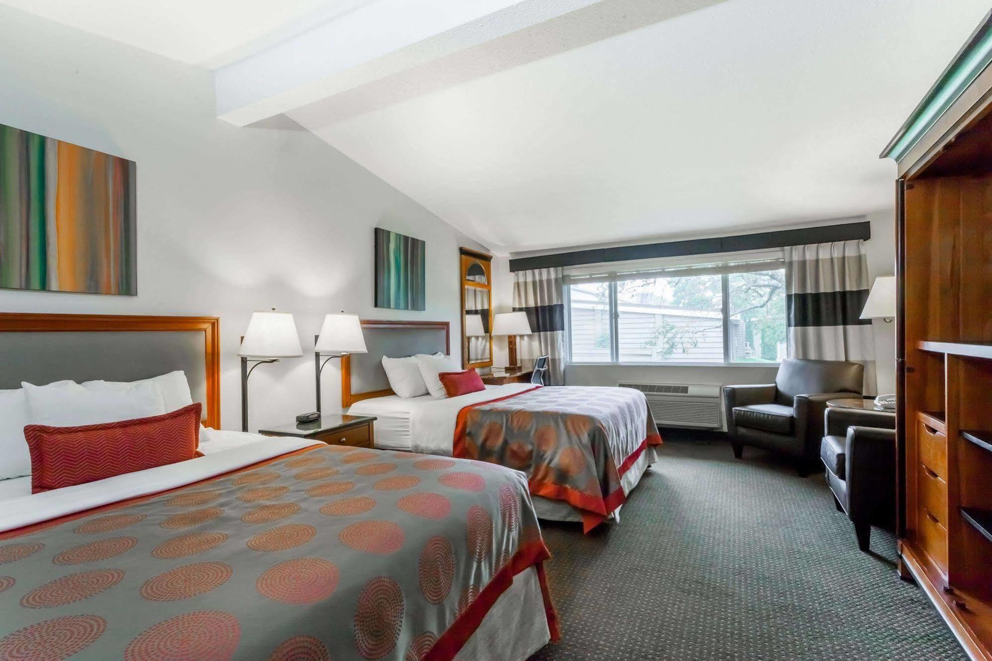 Ramada By Wyndham Rock Hill At Sullivan Center Extérieur photo