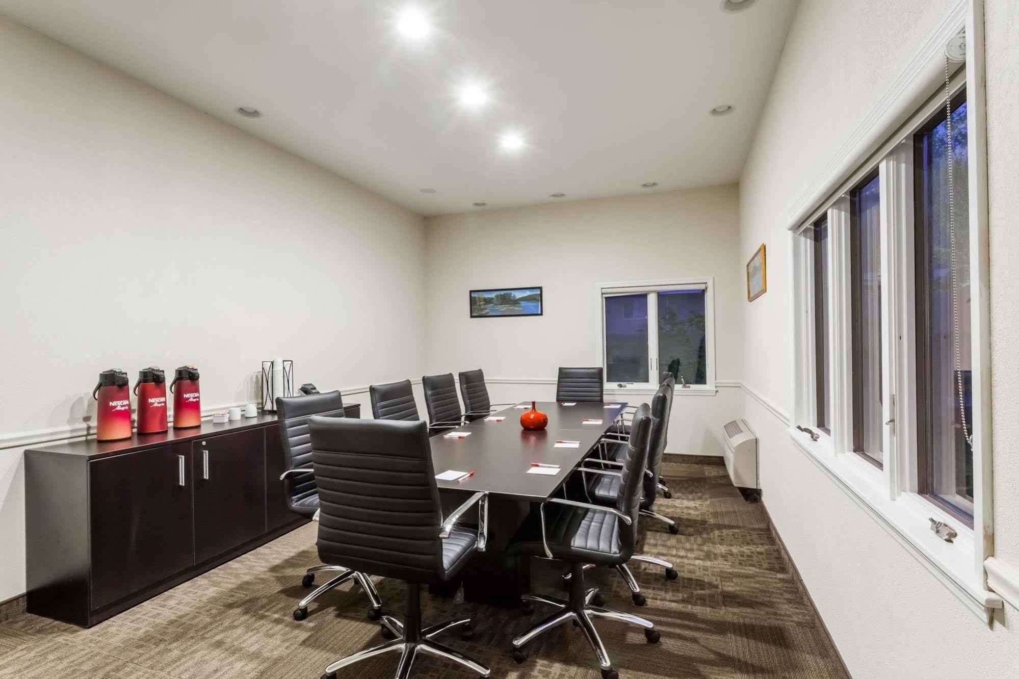 Ramada By Wyndham Rock Hill At Sullivan Center Extérieur photo