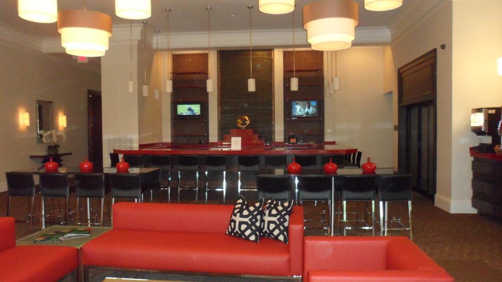 Ramada By Wyndham Rock Hill At Sullivan Center Extérieur photo