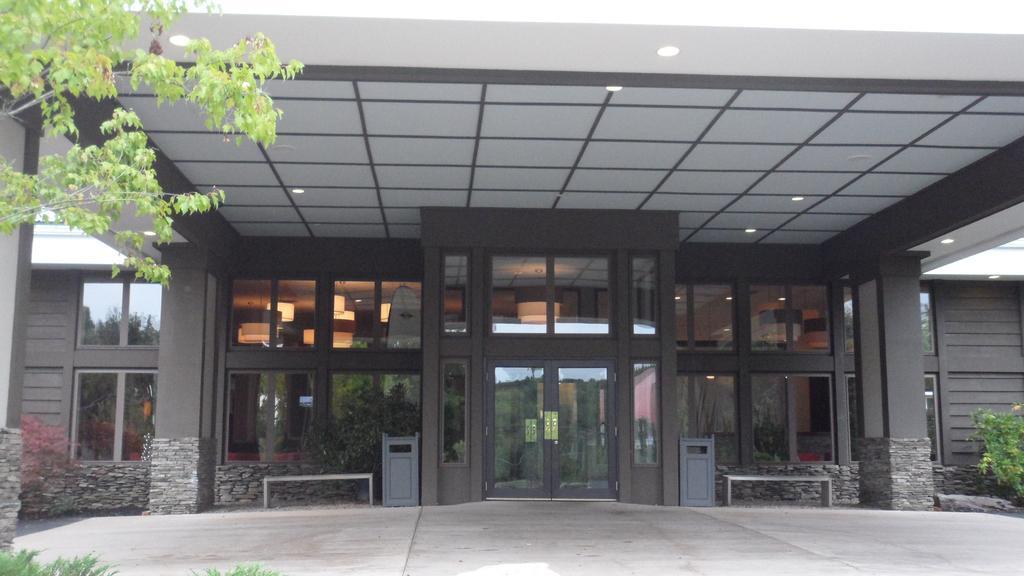 Ramada By Wyndham Rock Hill At Sullivan Center Extérieur photo